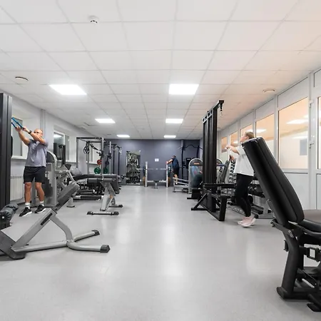 Hostal Spordikeskuse *